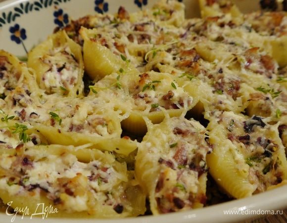 Запекать конкильони в разогретой духовке 10 минут.