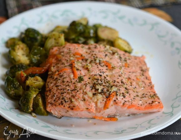 Подаем к столу с капустой. Приятного аппетита. А что приятно - мой младший школьник все это ел с большим удовольствием.
