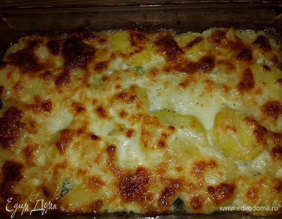 Отправляем в разогретую до 180 С духовку до образования румяной корочки.