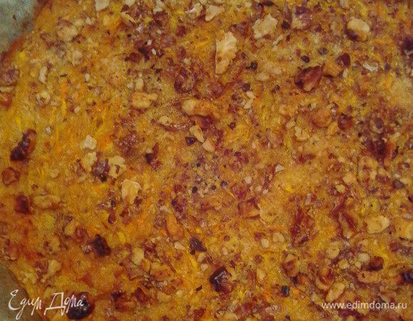 Вот что вышло в итоге, такой солнечный цвет. Запеканка получилась мягкая, сочная, держит форму.