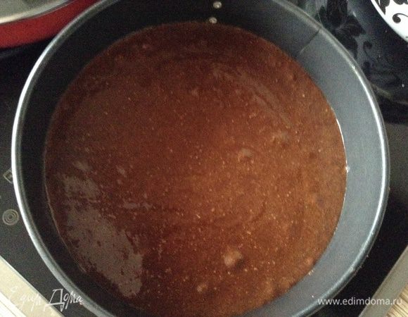 Выложить в форму 20см, выпекать при 170С 20-25 минут.