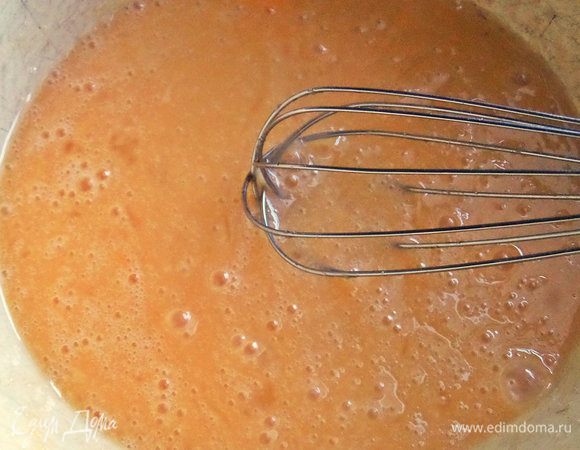 Взбиваем немного венчиком.