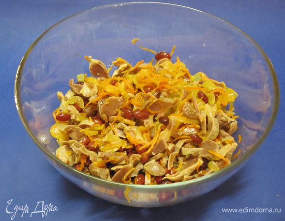 Выложить фасоль.