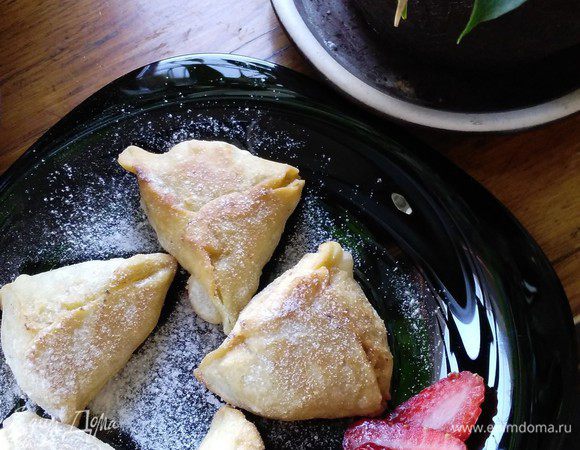 Пирамидки посыпала сахарной пудрой, очень вкусно!