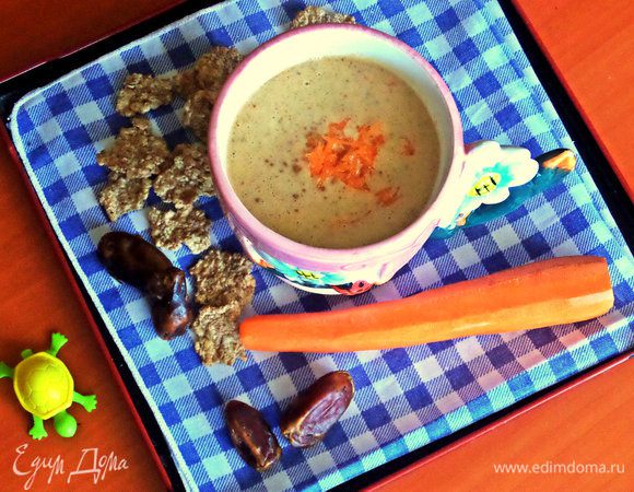 Много моркови Вы не съедите, а вот в таком коктейле получите порцию сочной морковки, она тут даже и не заметна!