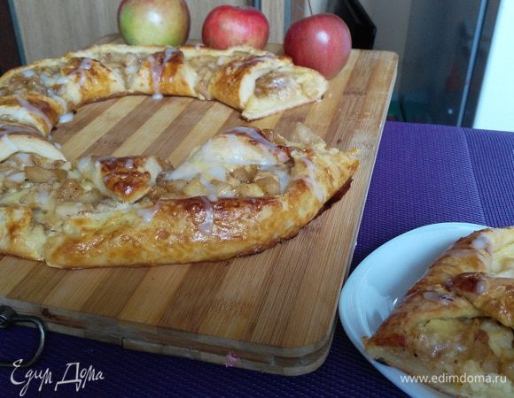 Отрезать кусочек и наслаждаться! Очень вкусно!