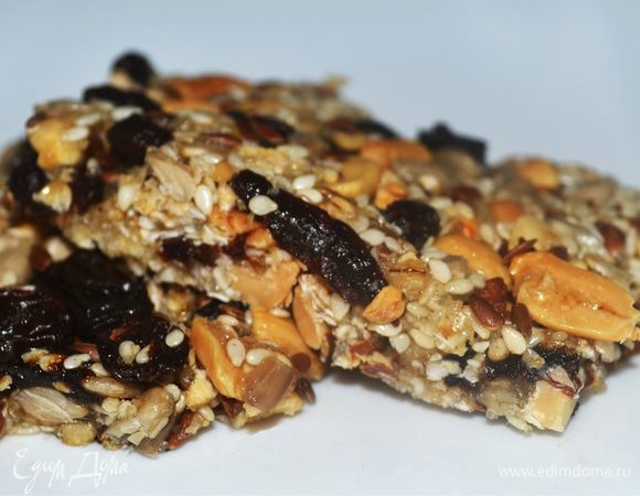 Очень вкусная и очень полезная гранола. Приятного аппетита!