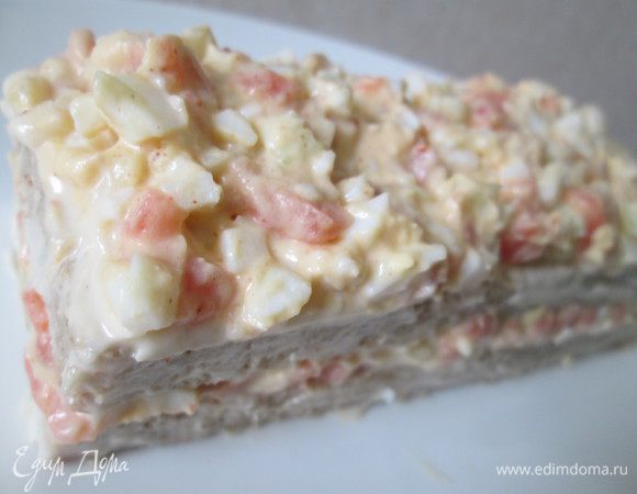 Складываем кусочки с начинкой один на другой.