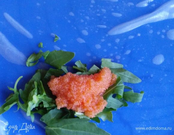 Сверху по чайной ложке масаго.