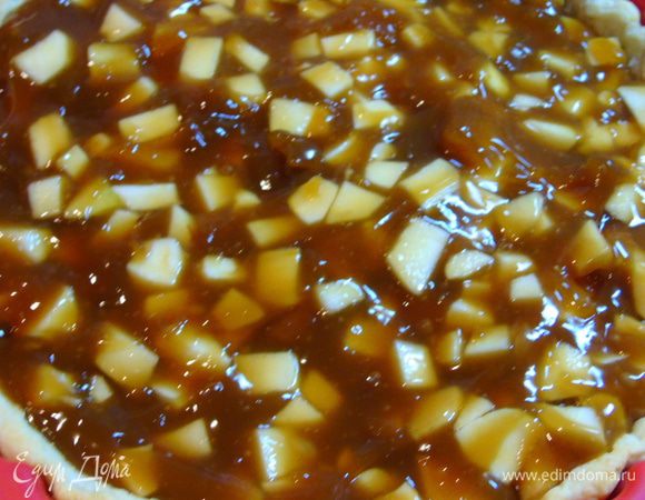 Начинку выложить на корж.