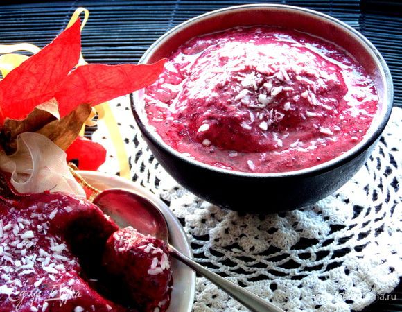 Верх посыпать кокосовой стружкой.