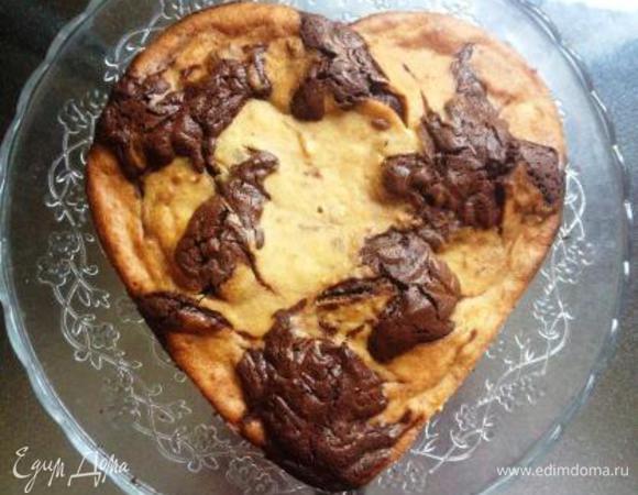 Поставить в разогретую до 180 градусов форму на 30 минут (у меня 40 минут при 200).