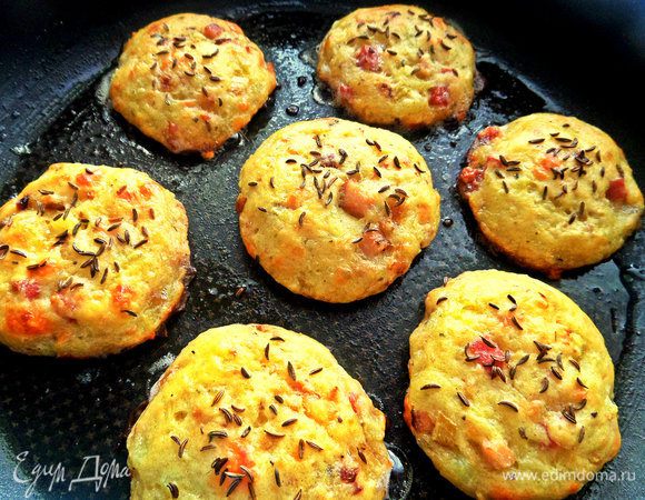 Выпекать минут 10 в разогретой до 190*С духовке.