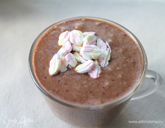 Все взбить. Сверху присыпать нарезанным зефиром (у меня маршмеллоу).