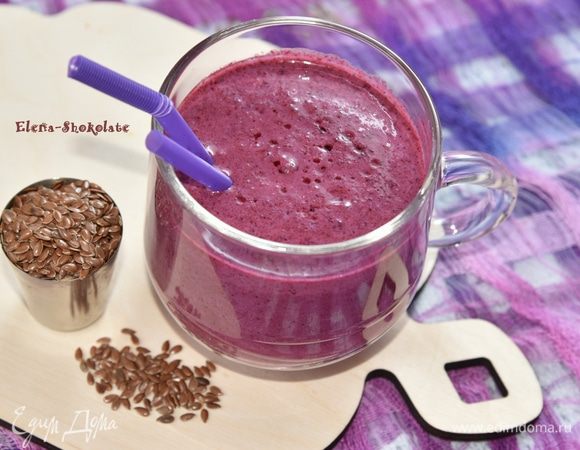 Перелить готовый коктейль в бокал. Угощайтесь! 