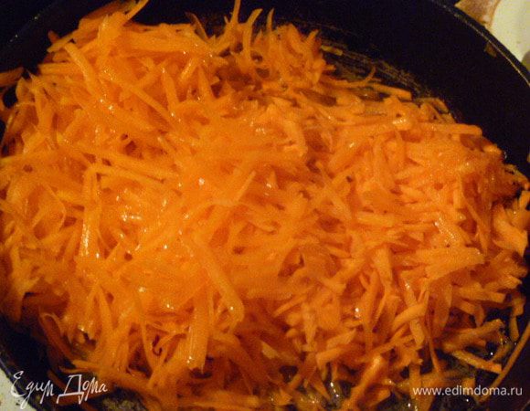 Натираю их на крупной терке.