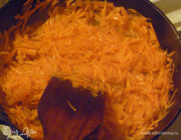 И обжариваю на растительном масле до мягкости тыквы.