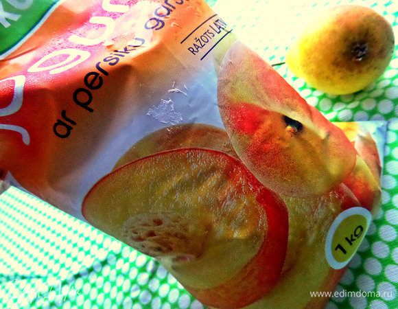 Используем питьевой йогурт, у меня персиковый.