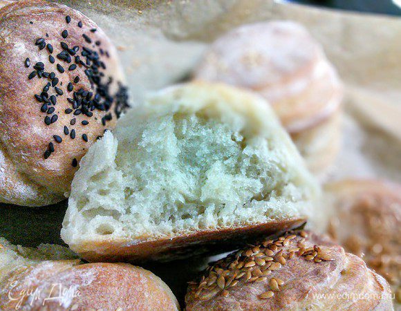 А вот и то, что скрывается в серединке булочки)) 