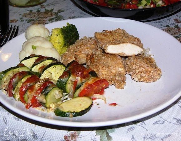 Я подавала в качестве гарнира с сочным куриным филе в сухарях по рецепту Елены Ковач http://www.edimdoma.ru/retsepty/75523-kurinoe-file-v-suharyah. Ну очень вкусно!