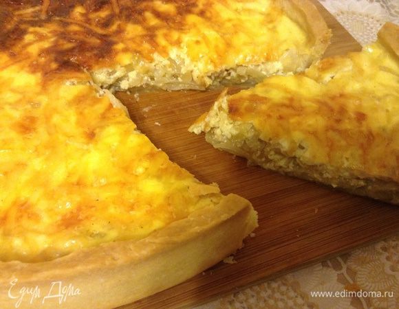 Пирог можно подавать как теплым, так и холодным. Мне холодный даже больше нравится. Приятного аппетита!