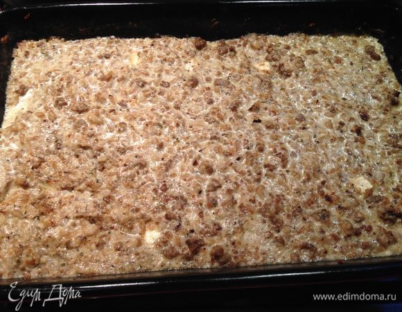 И все это заливаем сливками и ставим в разогретую до 200 градусов духовку , чтобы всё схватилось минут на 10.