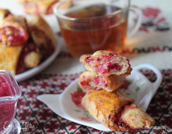 Я выпекала каждую партию отдельно, чтобы рогалики сильно не размокали.
Угощайтесь!!!