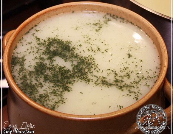 Вот. В таком виде, да еще в прохладном месте сыр может храниться довольно долго.