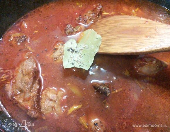 Мне понадобилось 1 час 20 минут, если у вас говядина время может уйти больше. По необходимости доливайте бульон или воду. 