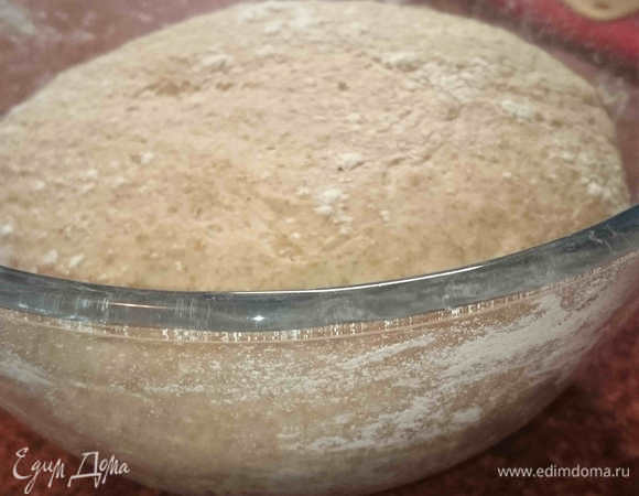 Через 1 час достанем, не обминая, и разделим на 12 кусочков. 