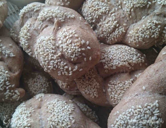 А как это вкусно с маслом. У меня масло взбито с небольшим количеством соли, чеснока, перца и добавлением нескольких капель морковного сока.

Приятного аппетита и Вам!!!