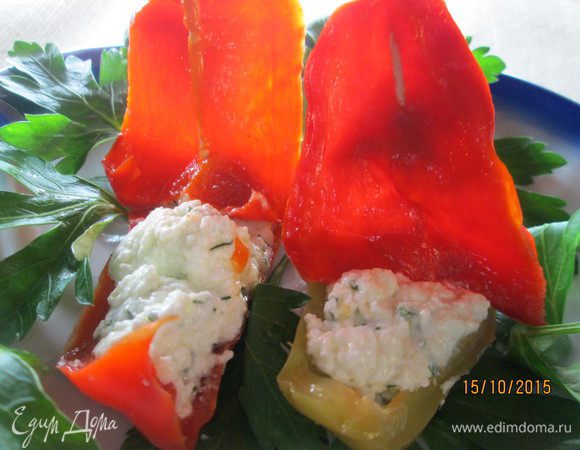 Подавать, украсив зеленью, шпажками или "алыми парусами надежды"!