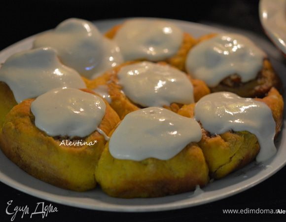 Полить готовые  булочки глазурью.