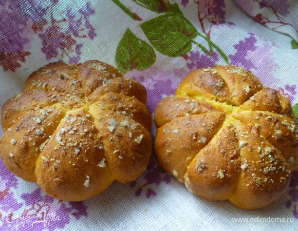 Выпекала в разогретой духовке при 200 градусах 40 минут.