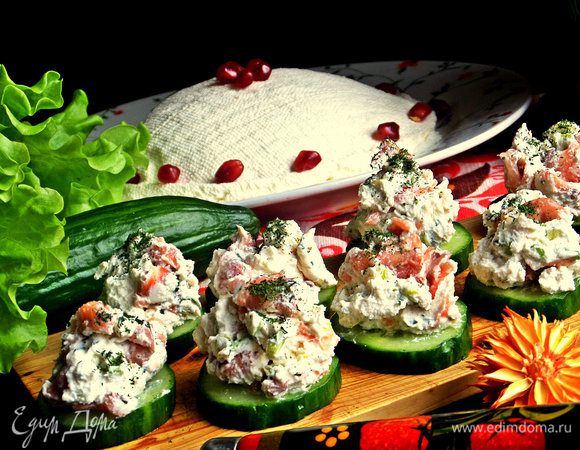 Верх припорошить укропом и подавать на закуску.