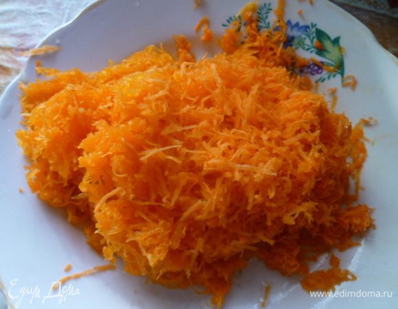 Все натерла на мелкой терке и обжарила на небольшом количестве растительного масла.