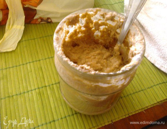 На следующий день,повторяем шаг. Масса увеличилась в объеме. 100 мл оставляем, остальное на выпечку.