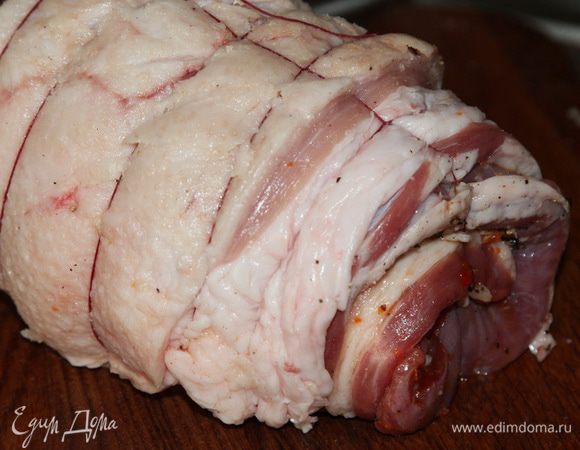 Дальше свернула все в рулет и скрепила все шнуром.