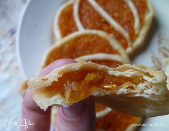 А вот и разломчик.... Мням...
Угощайтесь и Вы!

Приятного чаепития!