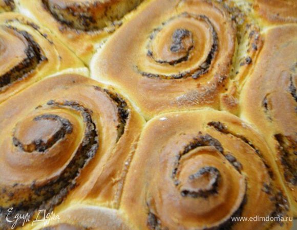 Запечь при температуре 180 градусов в предварительно разогретой духовке до золотистого цвета.