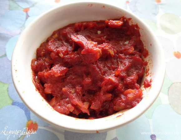 Вот такой он получился. Ароматный и очень-очень вкусный. Я еще добавила в готовый капельку оливкового масла. Оставшийся после гамбургера соус, можно добавлять в пиццу или подавать с макаронами. 

Рекомендую! Потрясающий соус, с гладкой текстурой, вкус как у настоящего соуса барбекю!