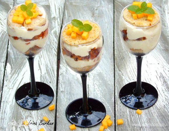 А можно просто выложить в бокалы и сразу подавать.