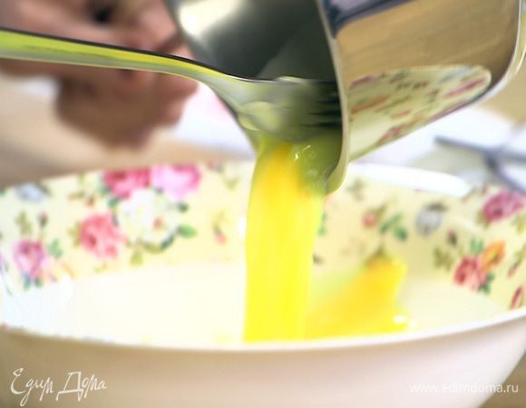 Сливочное масло растопить.