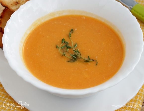 Посолить, поперчить по вкусу и подать с поджаренными кусочками хлеба.