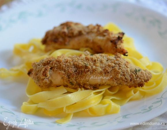 Подаем к столу с готовым гарниром или просто заправкой из кефира: 1/3 стакана, соль, шнитт-лук по вкусу, 3 ст.л. греческий йогурт. Приятного аппетита!