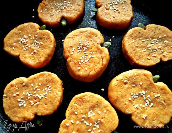 Переносим на смазанную форму.