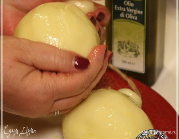 Через эти дни надо натереть сыр маслом. Оливковым, конечно. Сыр то мы делаем итальянским.