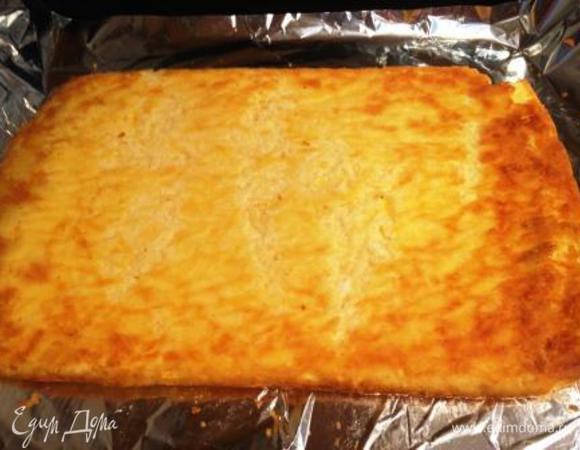 Выпекать при температуре 180 до небольшого зарумянивания.
Аккуратно убрать бумагу.