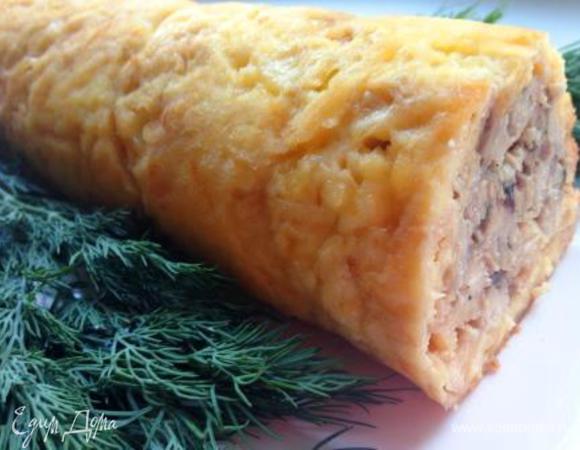 Печь при температуре 180 в течение 40 минут.
Дать остыть в фольге, чтобы весь сок, который вытек, впитался в рулет.
Убрать фольгу, нарезать и можно кушать горячим или холодным.