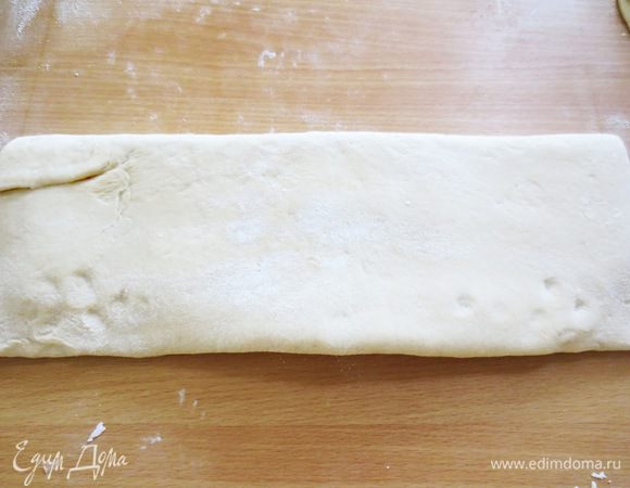 Складываем вдвое.